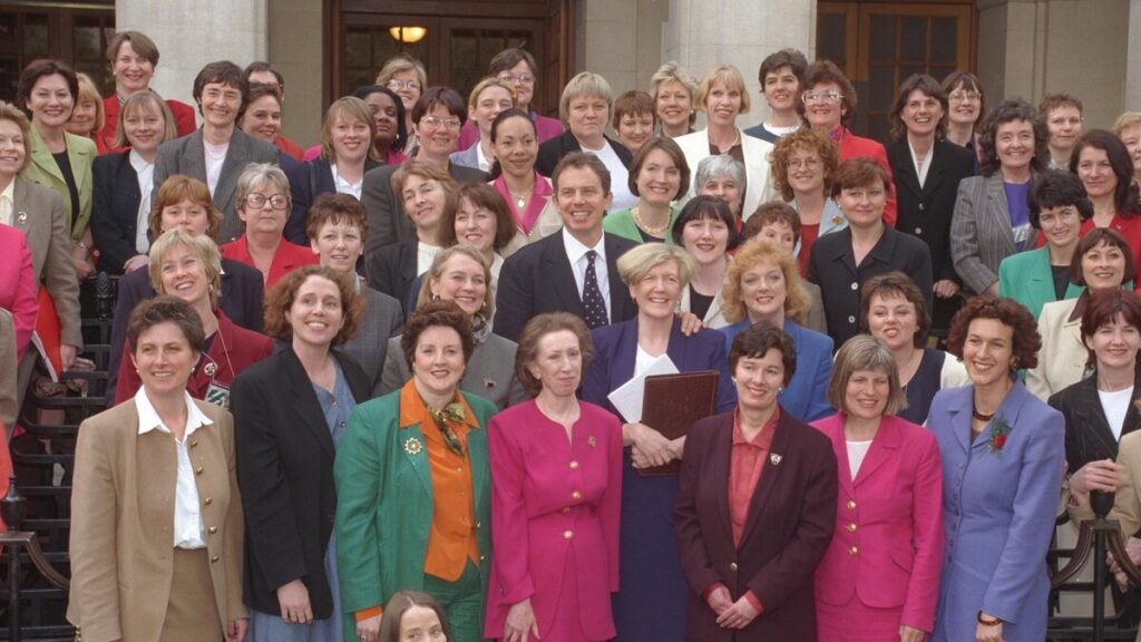 Mujeres en política ¿iguales? 1 - Charo Toscano